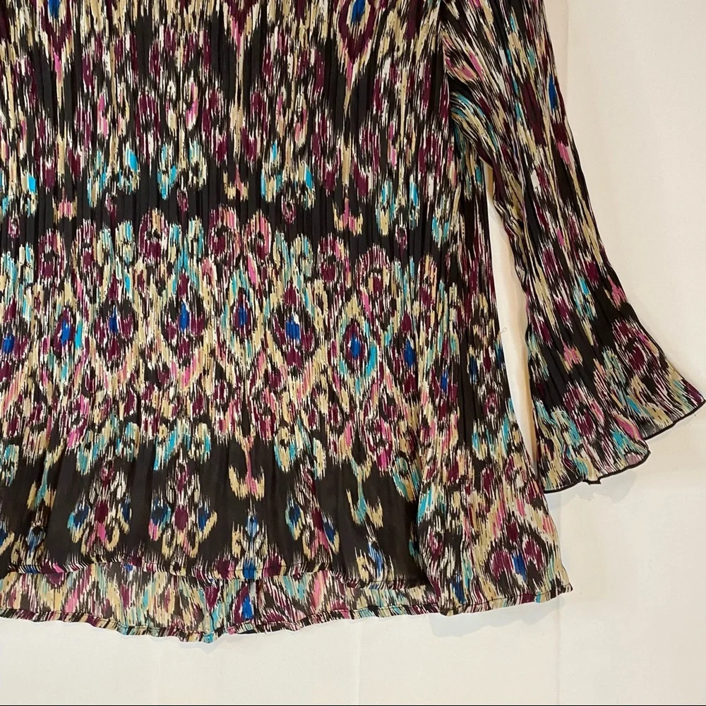 CJ BANKS Women’s Size 1X Blouse Top Shirt Button Down Front V Neck Ruffle Aztec - Picture 15 of 16